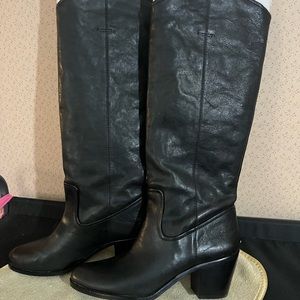 *New* Frye boots